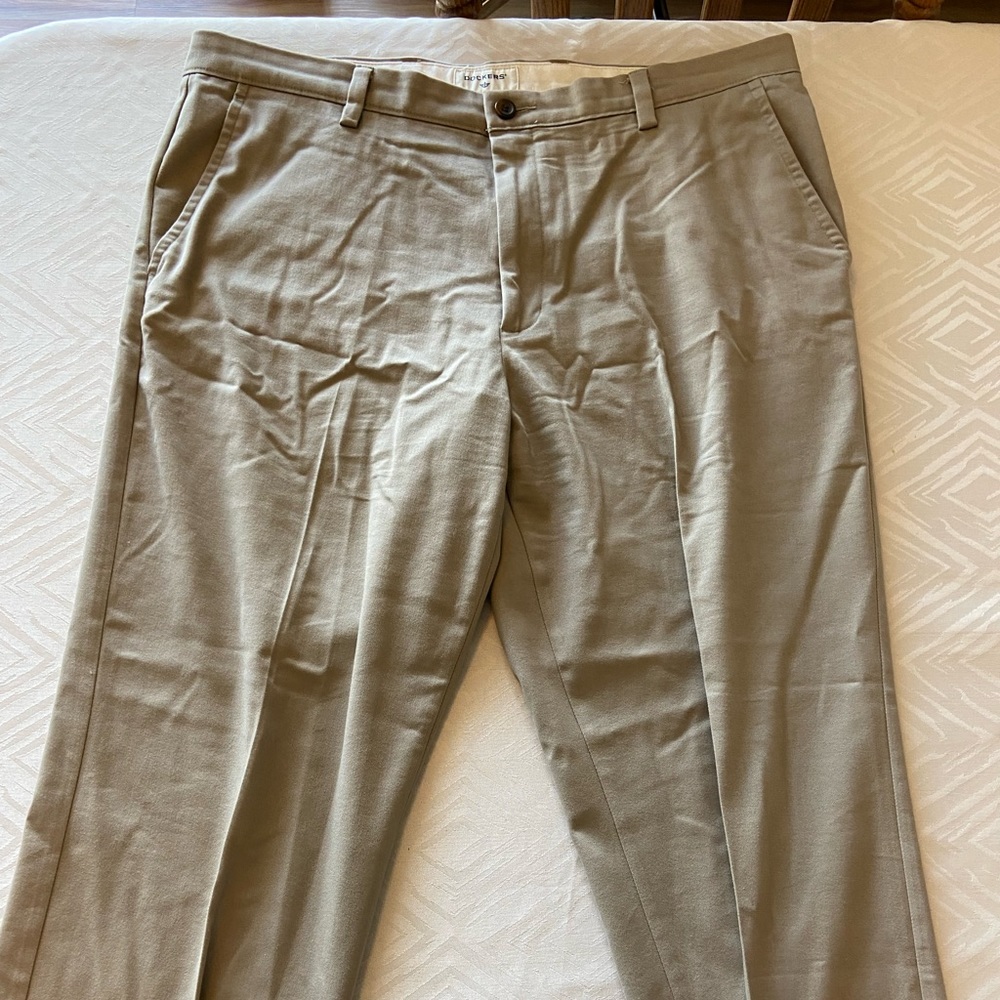 Dockers Khaki Pants